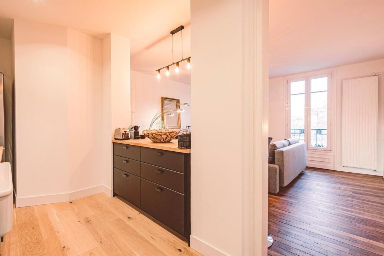 Charme De L'Ancien Pour Cet Appartement Entierement Renove Dans L'Hypercentre De Reims Exterior foto